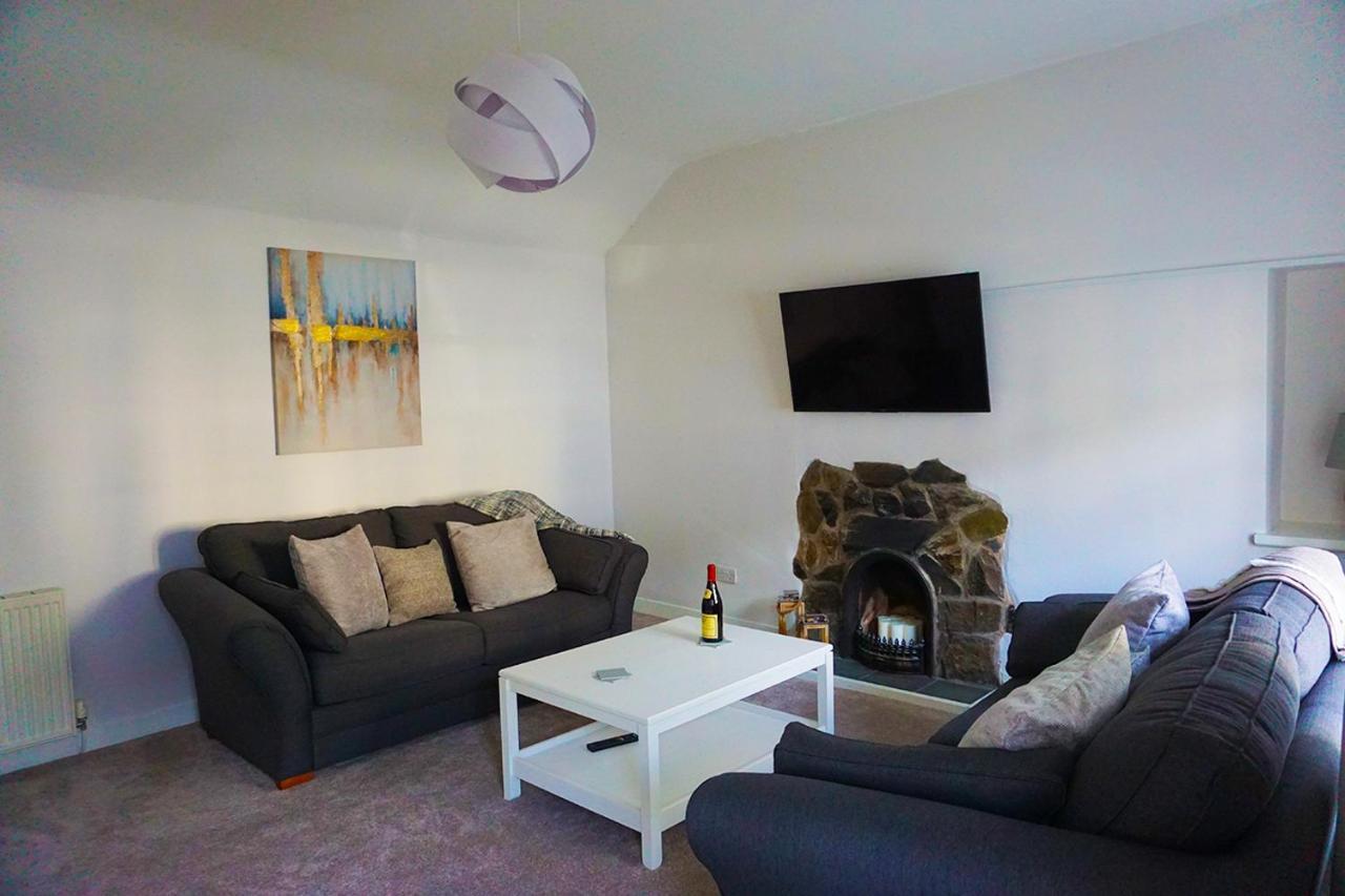 Staycation At Pine Cottage, A Newly Refurbished Holiday Cottage Goodwick Exteriör bild