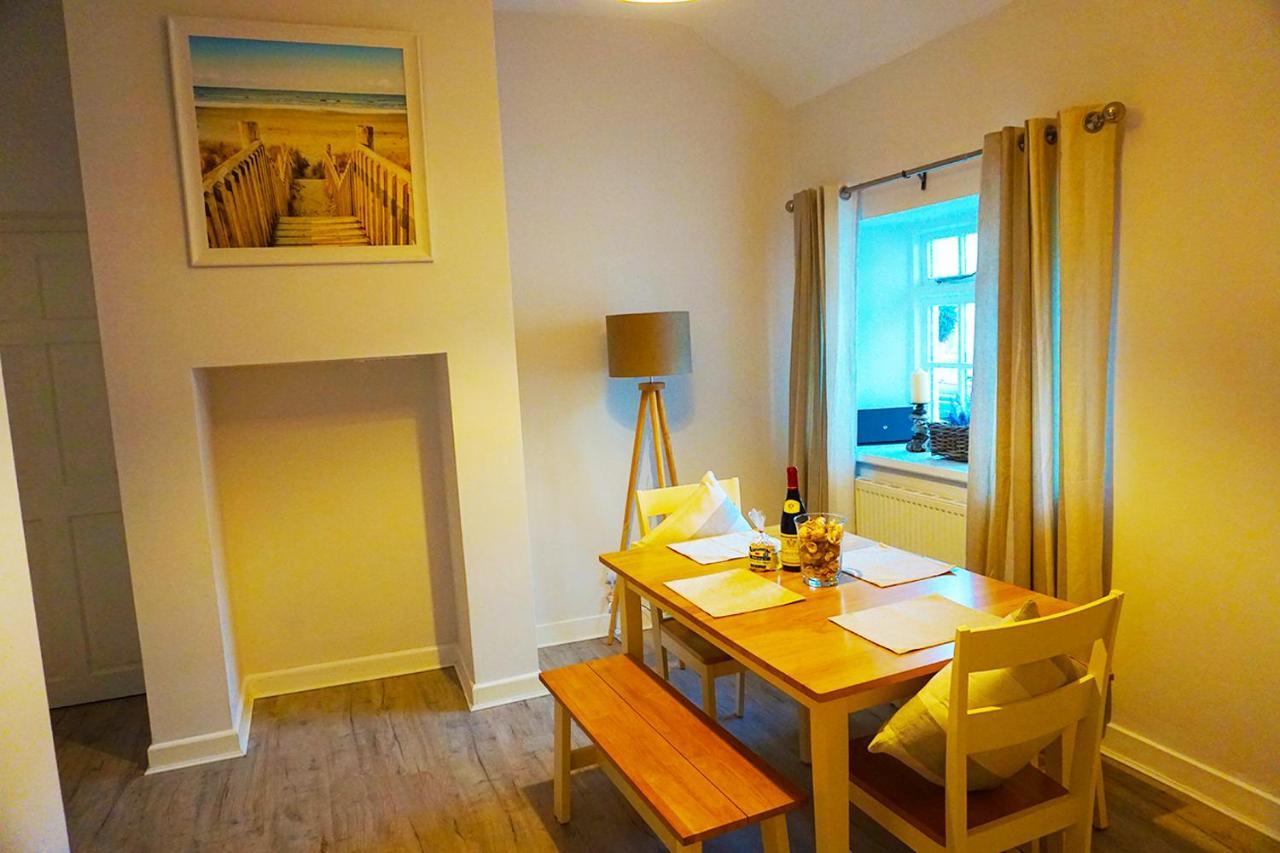 Staycation At Pine Cottage, A Newly Refurbished Holiday Cottage Goodwick Exteriör bild