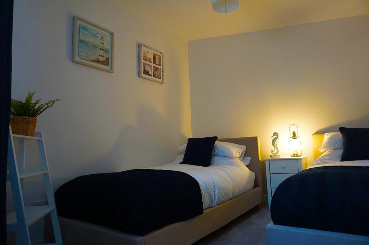 Staycation At Pine Cottage, A Newly Refurbished Holiday Cottage Goodwick Exteriör bild